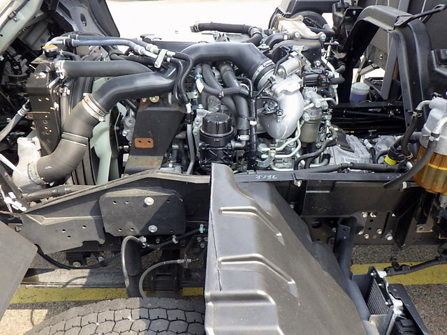 いすゞフォワード幌車中型（4t）[写真24]