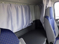 いすゞフォワード幌車中型（4t）[写真40]