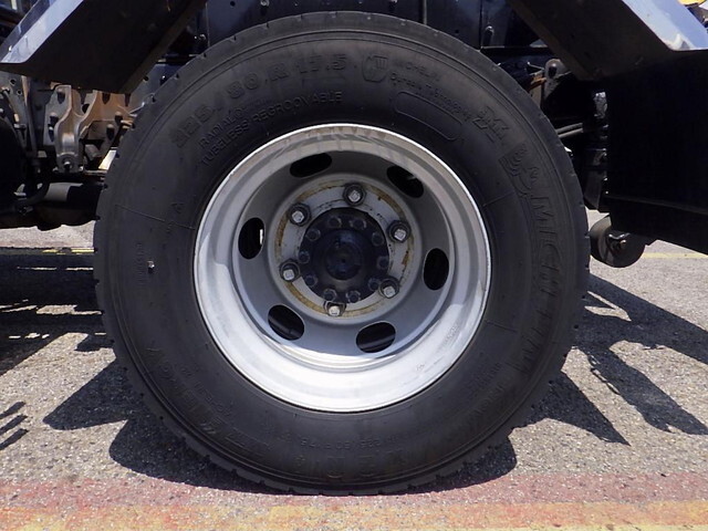 三菱ふそうファイターコンテナ専用車中型（4t）[写真23]