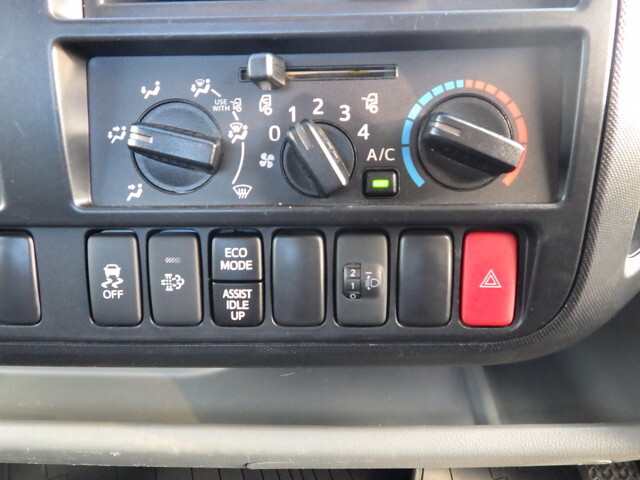 日野デュトロ平ボディ小型（2t・3t）[写真22]