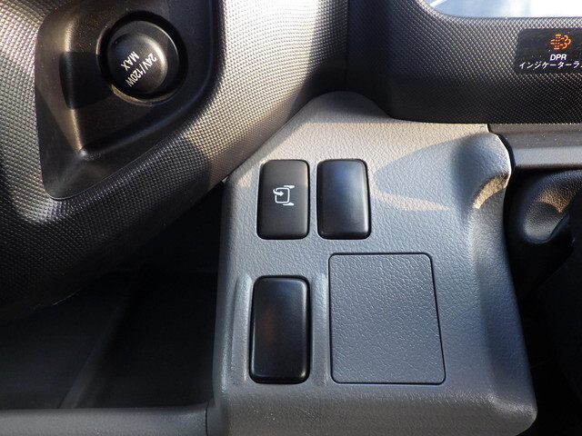 日野デュトロ平ボディ小型（2t・3t）[写真24]