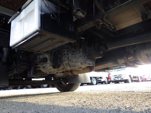 日野デュトロ平ボディ小型（2t・3t）[写真33]