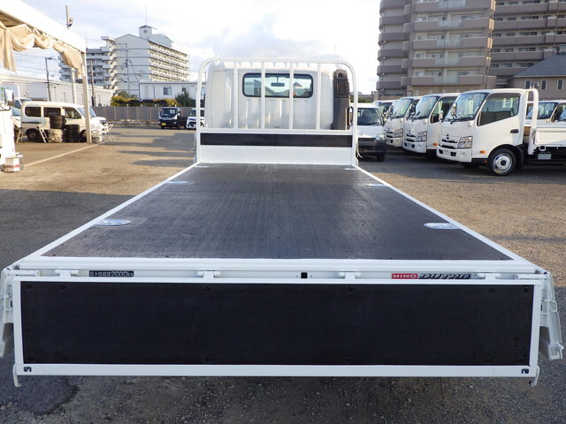 日野デュトロ平ボディ小型（2t・3t）[写真04]