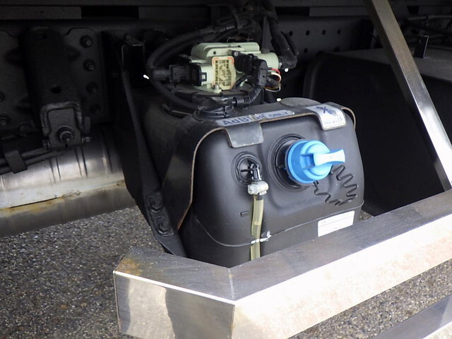 三菱ふそうキャンターアルミブロック小型（2t・3t）[写真37]