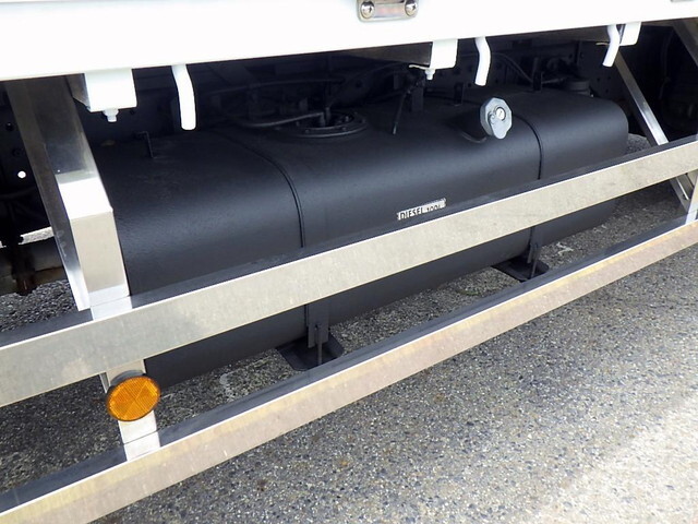 三菱ふそうキャンターアルミブロック小型（2t・3t）[写真38]