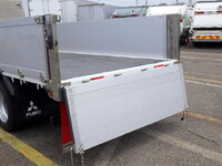 三菱ふそうキャンターアルミブロック小型（2t・3t）[写真06]