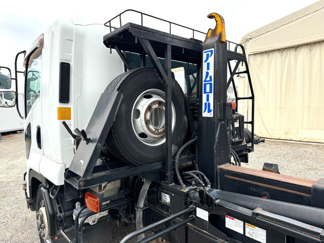 いすゞフォワードコンテナ専用車増トン（6t・8t）[写真16]