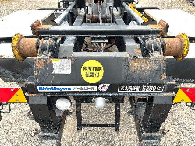 いすゞフォワードコンテナ専用車増トン（6t・8t）[写真17]