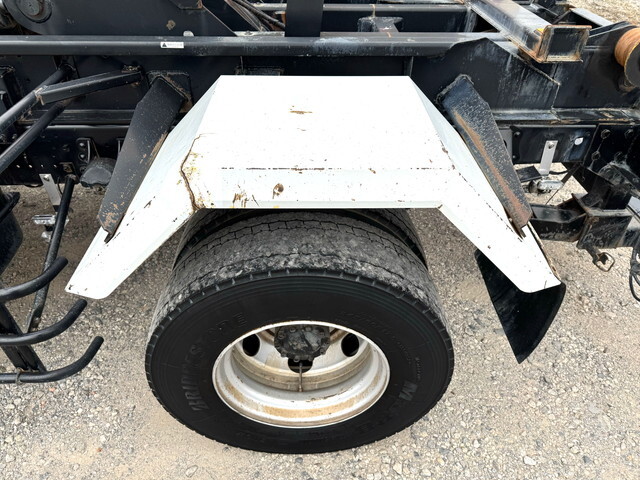 いすゞフォワードコンテナ専用車増トン（6t・8t）[写真20]