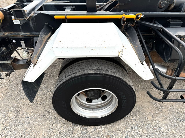 いすゞフォワードコンテナ専用車増トン（6t・8t）[写真21]