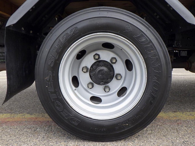 三菱ふそうキャンタークレーン3段小型（2t・3t）[写真24]