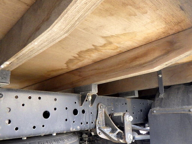 いすゞエルフアルミブロック小型（2t・3t）[写真25]