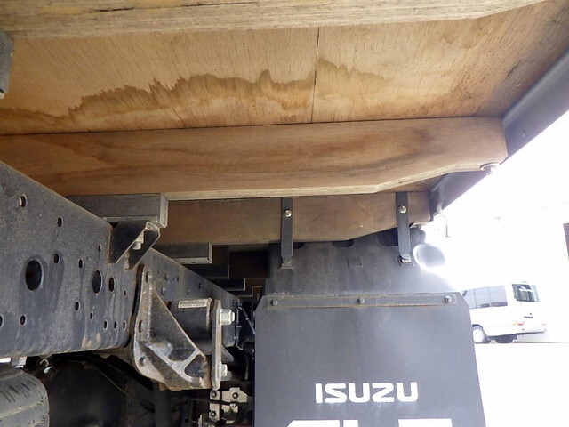 いすゞエルフアルミブロック小型（2t・3t）[写真29]