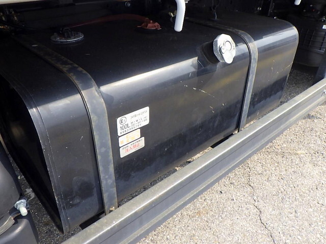 いすゞエルフアルミブロック小型（2t・3t）[写真32]