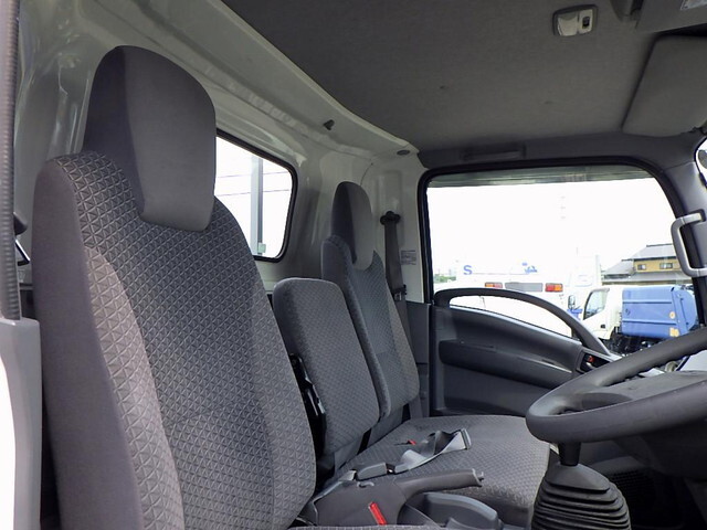 いすゞエルフアルミブロック小型（2t・3t）[写真34]