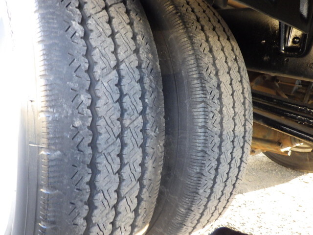 日野デュトロ平ボディ小型（2t・3t）[写真24]