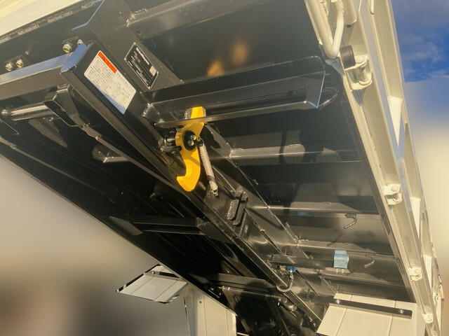 三菱ふそうキャンターローダーダンプ小型（2t・3t）[写真15]