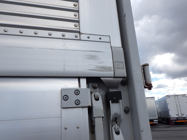 日野プロフィアアルミウイング大型（10t）[写真32]