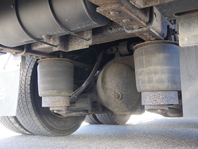 日野プロフィアセルフクレーン4段大型（10t）[写真12]