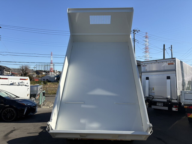 いすゞエルフローダーダンプ小型（2t・3t）[写真10]