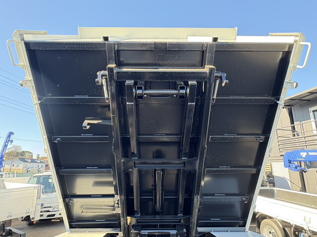 いすゞエルフローダーダンプ小型（2t・3t）[写真13]