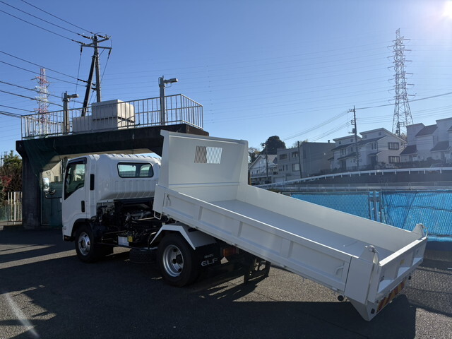 いすゞエルフローダーダンプ小型（2t・3t）[写真02]