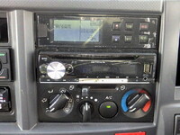 いすゞエルフ冷凍車（冷蔵車）小型（2t・3t）[写真19]