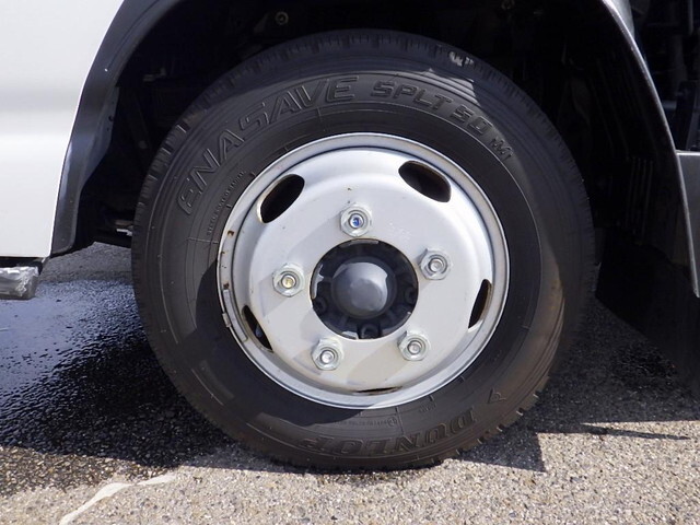 いすゞエルフ冷凍車（冷蔵車）小型（2t・3t）[写真22]