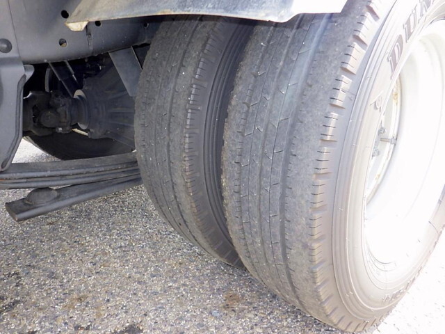 いすゞエルフ冷凍車（冷蔵車）小型（2t・3t）[写真24]