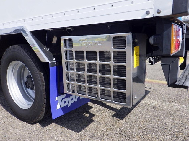 いすゞエルフ冷凍車（冷蔵車）小型（2t・3t）[写真36]