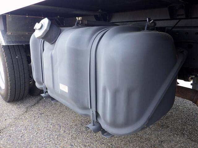 いすゞエルフ冷凍車（冷蔵車）小型（2t・3t）[写真39]