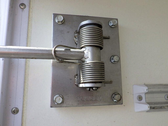 いすゞエルフ冷凍車（冷蔵車）小型（2t・3t）[写真08]