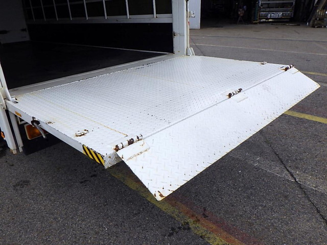 トヨタダイナ幌車小型（2t・3t）[写真26]