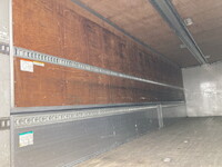 いすゞギガアルミウイング大型（10t）[写真14]