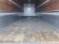 いすゞギガアルミウイング大型（10t）[写真16]