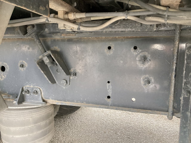 いすゞギガアルミウイング大型（10t）[写真22]