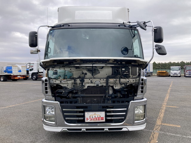 いすゞギガアルミウイング大型（10t）[写真09]