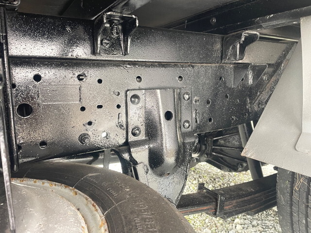 いすゞエルフアルミバン小型（2t・3t）[写真15]