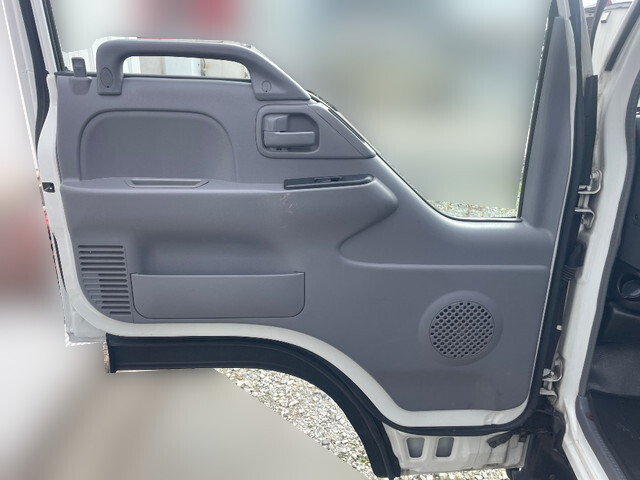 いすゞエルフアルミバン小型（2t・3t）[写真26]