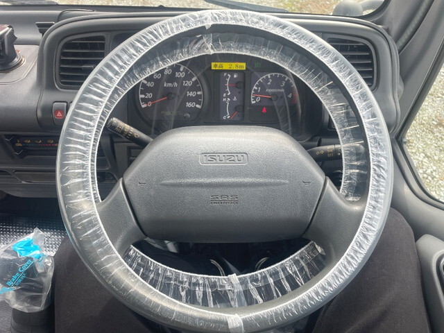 いすゞエルフアルミバン小型（2t・3t）[写真34]