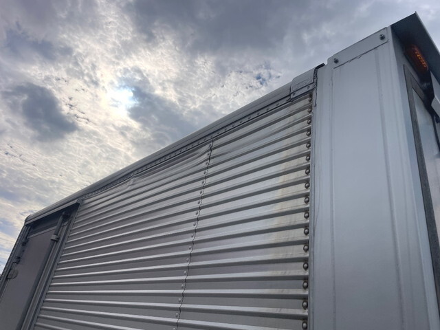 いすゞエルフアルミバン小型（2t・3t）[写真37]