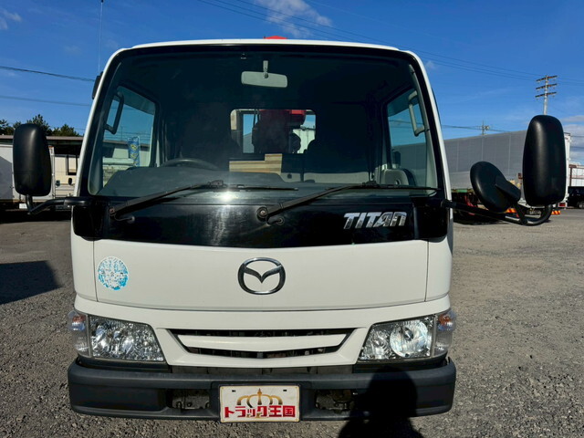 マツダタイタンクレーン4段小型（2t・3t）[写真07]