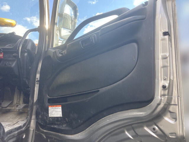 日野プロフィアコンクリートポンプ車大型（10t）[写真29]