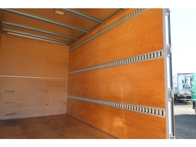 いすゞエルフアルミバン小型（2t・3t）[写真13]