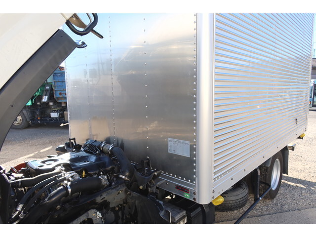 いすゞエルフアルミバン小型（2t・3t）[写真16]