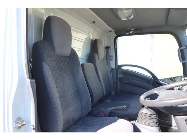 いすゞエルフアルミバン小型（2t・3t）[写真31]