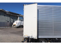 いすゞエルフアルミバン小型（2t・3t）[写真08]