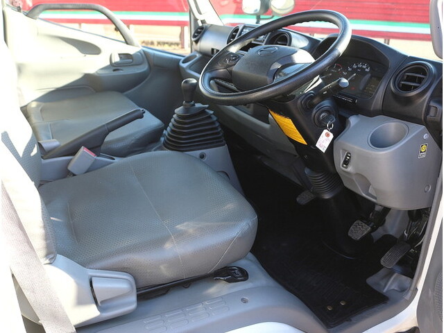 日野デュトロ平ボディ小型（2t・3t）[写真26]