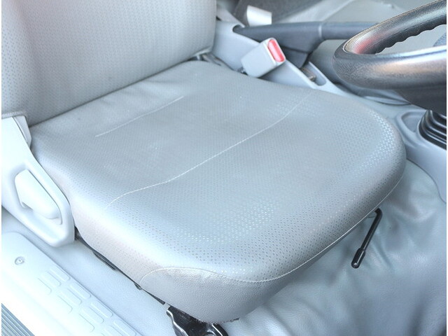 日野デュトロ平ボディ小型（2t・3t）[写真28]