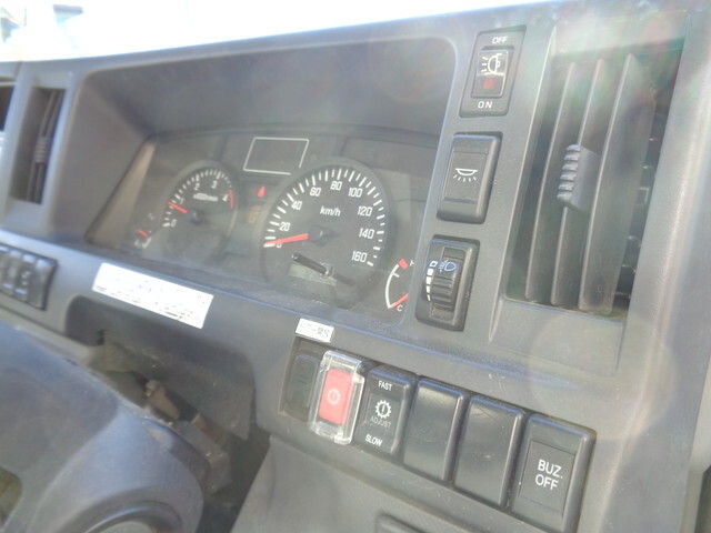 いすゞエルフアルミバン小型（2t・3t）[写真20]